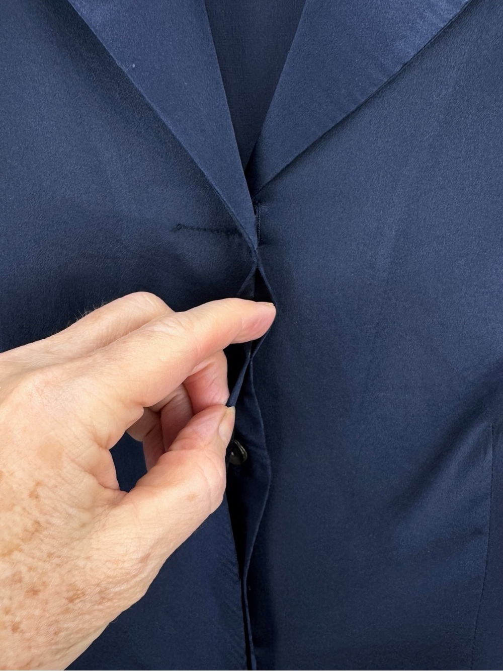 100% Silk Navy Blue Button-Front Long Sleeve Blouse - Picture 6 of 16